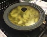 Foto del passaggio 2 della ricetta Uova a spezzatino con patate