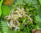 Foto langkah ke 1 dari resep Sayur Toge Buncis.