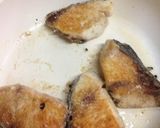 A picture of step 4 of Fried Yellowtail with Green Onions and Ponzu Sauce.