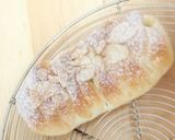 A picture of step 9 of Apple Danish.