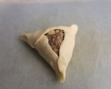 A picture of step 5 of Fatai (Lebanese Meat Pies).