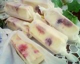 A picture of step 16 of Rich Very Berry NY Cheesecake.