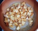 Foto del paso 3 de la receta: Bizcocho de mantequilla y manzanas caramelizadas a la Canela