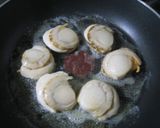 A picture of step 3 of Simple and Warming Chinese Cabbage and Clam Cream Stew.