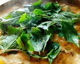 รูปขั้นตอนการทำที่ 6 ของ เมนู แกงเผ็ดน้ำข้นเนื้อติดมันพุงปลาแซลมอน😋😋