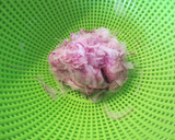A picture of step 2 of Colorful and Refreshing Red Onion Salad.