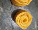 रोज़ गुलाब जामुन (rose gulab jamun recipe in Hindi) रेसिपी चरण 4 फोटो