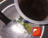 Foto langkah ke 2 dari resep Es Lilin Kopi Hitam.