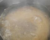Foto del paso 1 de la receta Espaguetis con gambas y surimi al ajillo