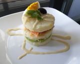 A picture of step 9 of Causa Limeña (salmon).