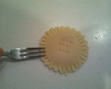 A picture of step 4 of Jam Pie with Easy Pie Crust.
