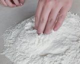 Foto del passaggio 1 della ricetta Chiacchiere di Carnevale