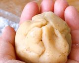 Hình bước làm 8 của món 💚 Bánh Trung Thu Nhân Đậu Xanh Kỷ Tử Nho Khô Loại Mini 50 gr (Vegetarian)