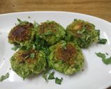A picture of step 4 of Hariyali tikki.