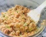 Foto del paso 3 de la receta: Hamburguesas Saludable con Quinua y Ensalada de Frutas 🍊🥑 vegetales  con Salsa Griega !🥗