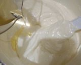 Foto langkah ke 6 dari resep Bolu Tiramisu Kukus.
