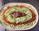 Une image de l'étape 6 de Salade de concombre et tomates à l endive rouge et persil.