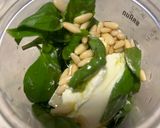 Foto del passaggio 1 della ricetta Pesto cremoso con Philadelphia