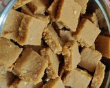 સુખડી (Sukhdi recipe in gujarati) રેસીપી સ્ટેપ3ફોટો