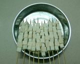 Hình bước làm 4 của món Bánh Hỏi & Đậu + Củ Sắn Nướng Chay