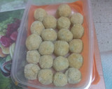 Foto del paso 3 de la receta: Croquetas de embutidos y aceitunas verdes