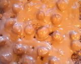 A picture of step 4 of #christmasgift No cook biscuit crunch.