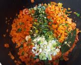 Foto del paso 3 de la receta: Relleno de verduras para empanadas o tarta
