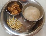 रव्याची खीर रेसिपी स्टेप 1 फोटो 