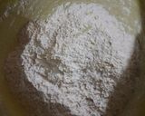 Foto langkah ke 2 dari resep Bolen Lembut Tanpa Bau Tepung.