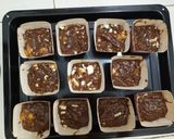 Foto langkah ke 6 dari resep Choco Banana Muffin.