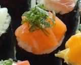 A picture of step 7 of Temari Sushi-Style Rolled Sushi.