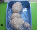 A picture of step 1 of Easy Frozen "Olaf" Charaben.