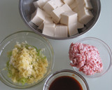 A picture of step 1 of Very Simple Mapo Tofu.