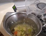 Foto del paso 4 de la receta: Crema o puré de calabacín en Thermomix TM21