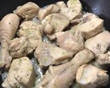 A picture of step 3 of Chicken makhni.