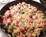 A picture of step 4 of Cashew Chicken Fried Rice .