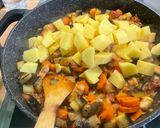 Une image de l'étape 23 de Sauté de porc mijoté au curry avec des légumes.