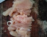 Foto langkah ke 1 dari resep Ayam sambal matah tanpa minyak tanpa tepung.