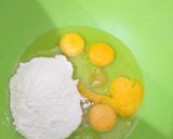 Foto langkah ke 3 dari resep 182. Ombre Cake Pinky Lovers (Bolu Kukus).
