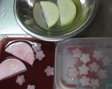 A picture of step 3 of Oshizushi (Pressed Sushi) for Hina Matsuri (Doll's Festival).