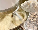 Foto del paso 3 de la receta: Pastel con manteca, licor y cabello de ángel