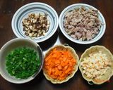A picture of step 1 of Okinawan-Style Mixed Rice "Kufua Juushii".