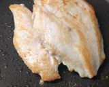 Foto del paso 2 de la receta: Pollo al verdeo con papas al pimentón