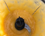 Foto del paso 2 de la receta: Smoothie de mango y plátano con pudding de chía y lino