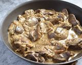 A picture of step 5 of Ultimate creamy chicken livers.