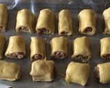 A picture of step 4 of Bacon, Beef And And Cheese Roll.