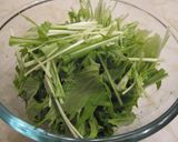 A picture of step 1 of Grilled Maitake Mushroom and Mizuna Greens Nibitashi.