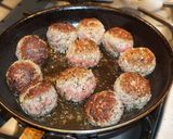 Foto del paso 4 de la receta: ALBÓNDIGAS CON HONGOS Shiitake. JON STYLE