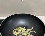 Foto langkah ke 2 dari resep Spaghetti Aglio.
