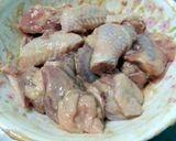 A picture of step 1 of Spicy Chicken With Okra.